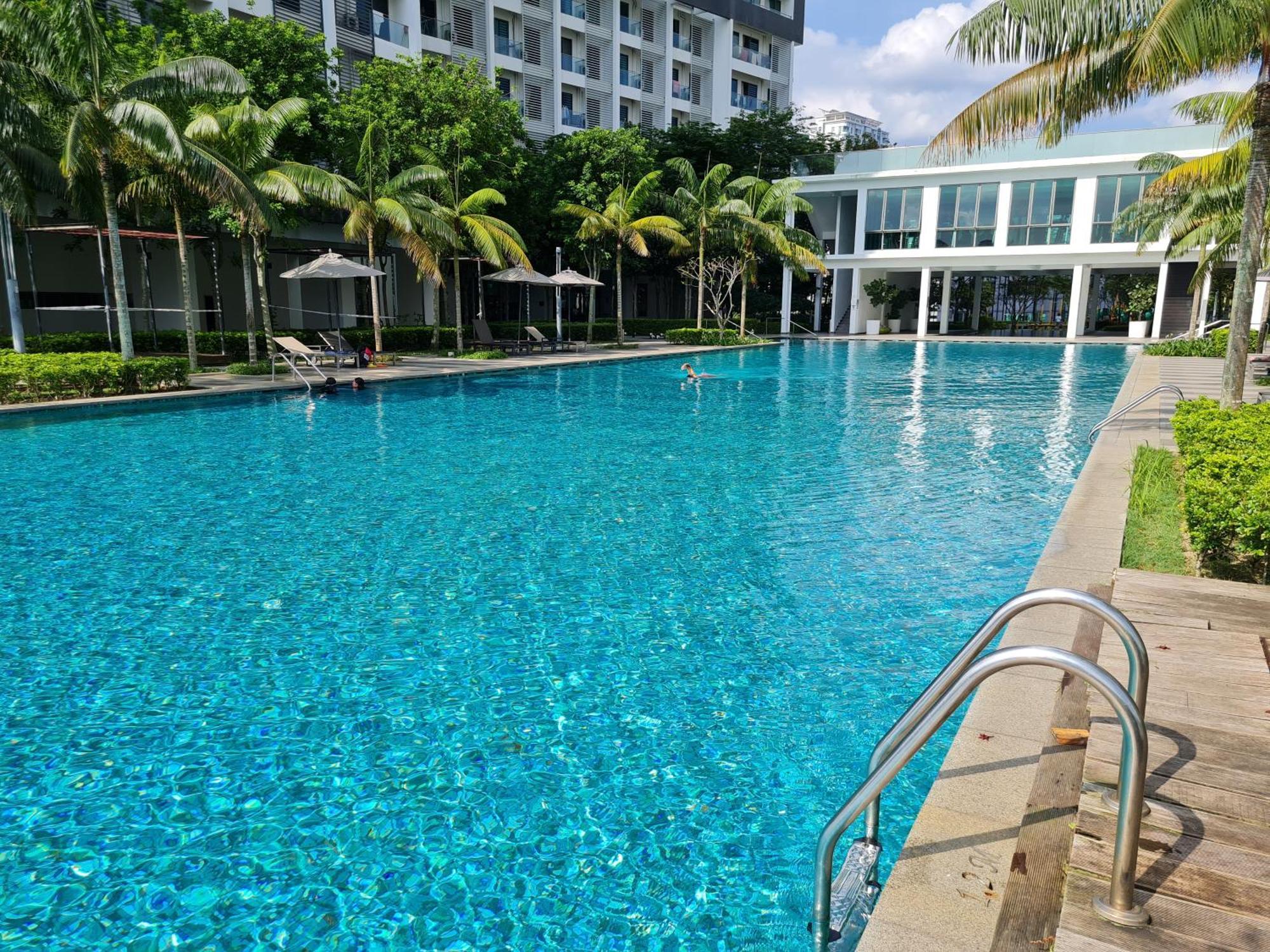 Retreat At Cybersquare Apartment Cyberjaya Exterior photo